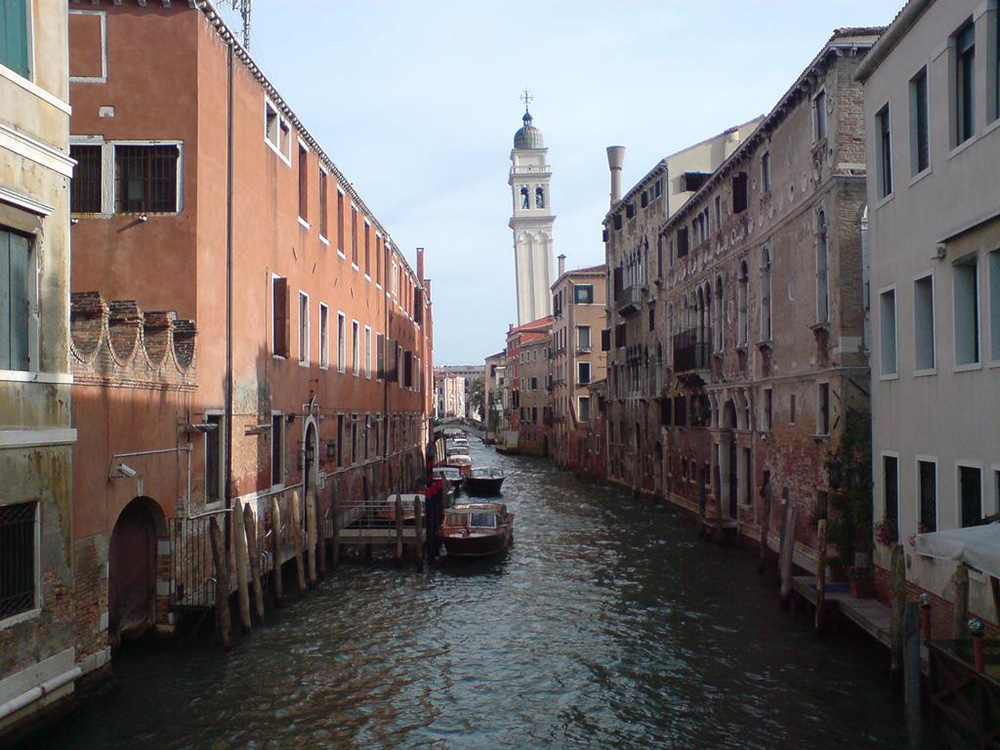 Private Venice city transfers to move comfortably around Venice