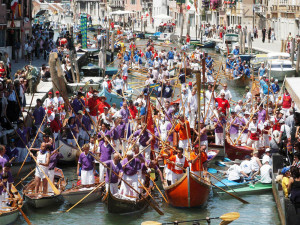 See Venice regattas with Venice Guide and Boat