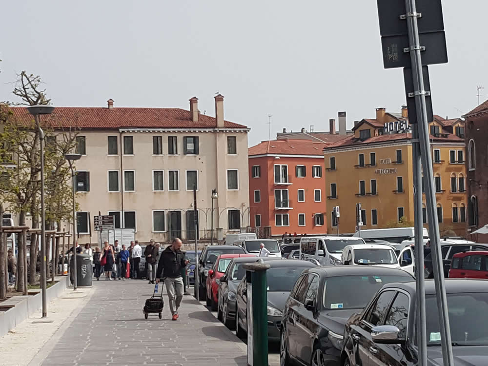 Private transfer from Venice hotel to Venice Car Terminal
