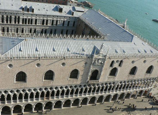Discover the Ducal Palace of Venice with our Essential Venice tour