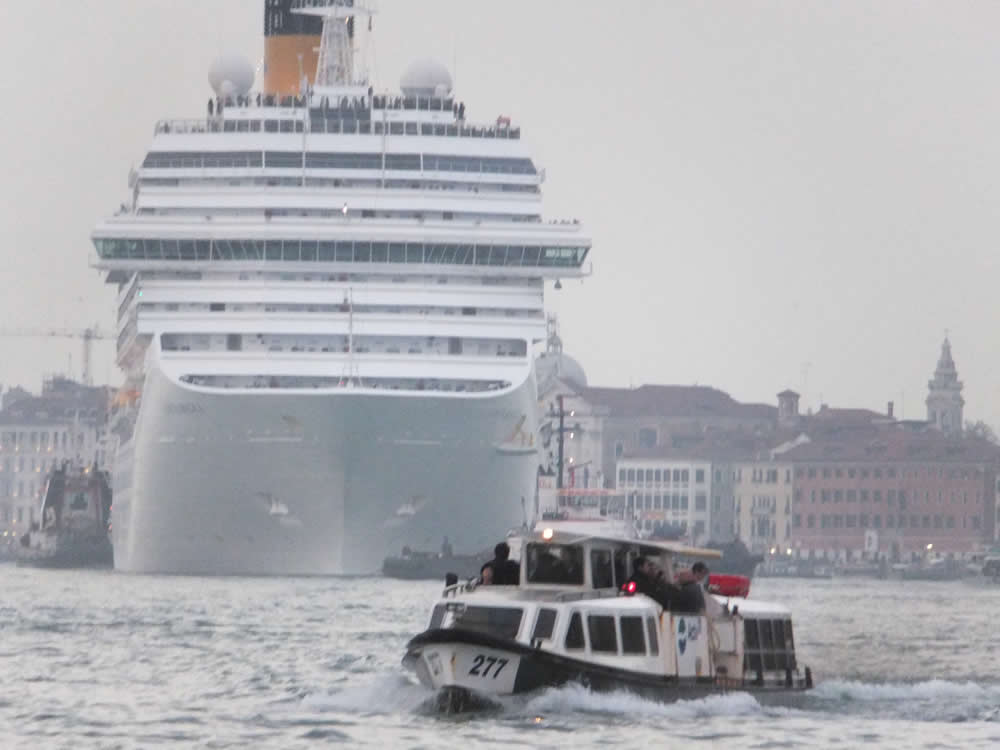 Venice ground transfer from Cruise Port to Car Terminal
