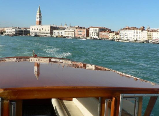 Venice with less walking and Unmissable Venice private guided boat tours to discover the Venetian Lagoon